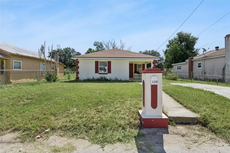 220 D St, FL