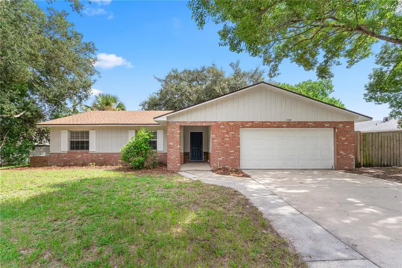 1723 Canterbury Cir, FL