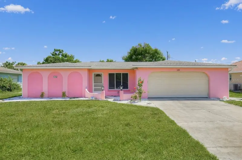 520 Center Rd, FL