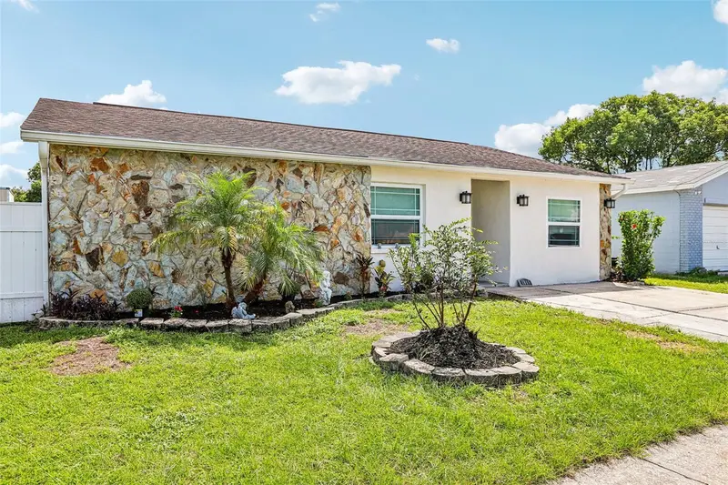 1009 Coolwood Pl, FL