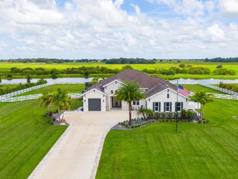 3527 Quiver Ct, FL