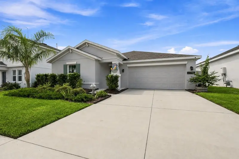 33647 Sky Blossom Cir, FL