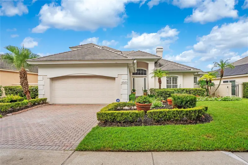 10925 Woodchase Cir, FL
