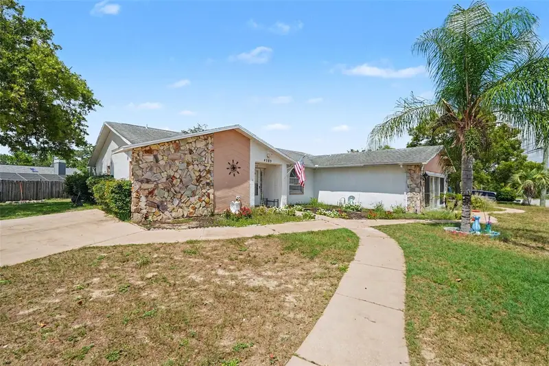 4589 Mariner Blvd, FL