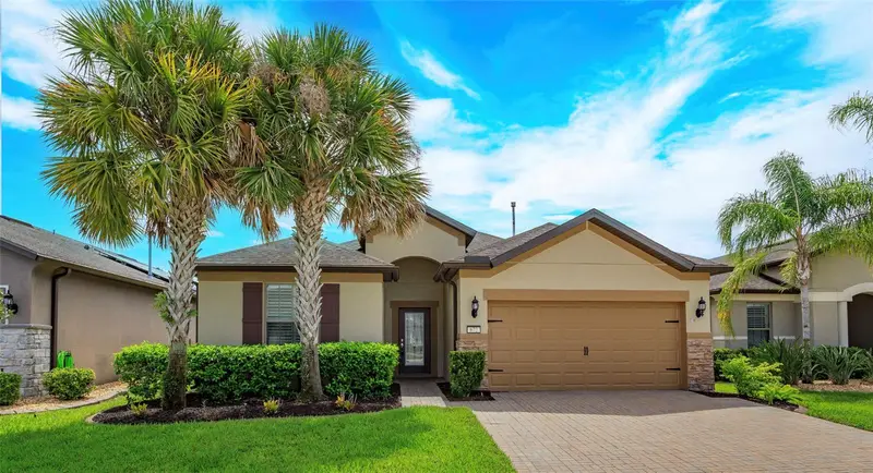 672 Cordoba Dr, FL