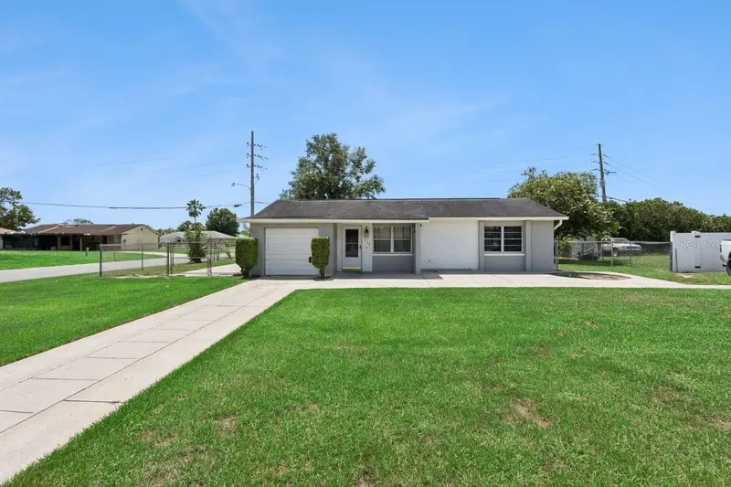 110 Tangerine Ct, FL