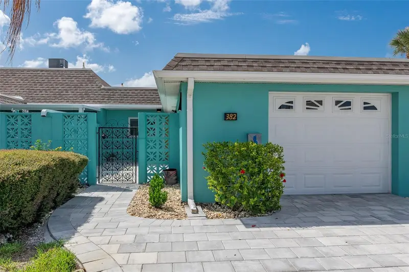 382 Boca Ciega Point Blvd S, FL