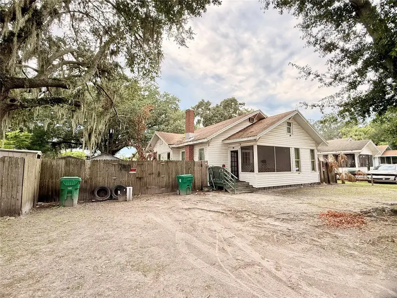 208 3rd St, FL