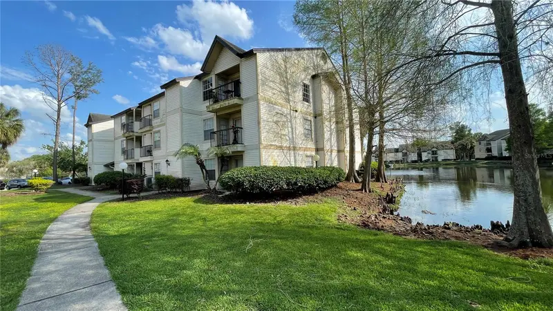 1940 Lake Atriums Cir #89, FL