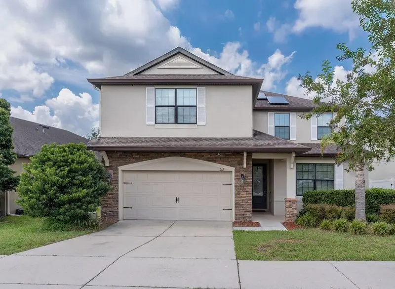 612 Silverthorn Pl, FL