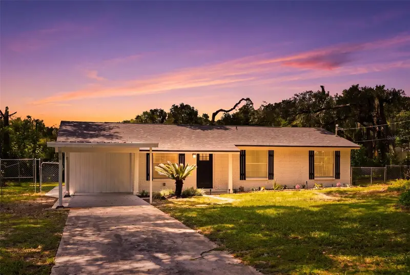 2321 Pine Hill Pl, FL