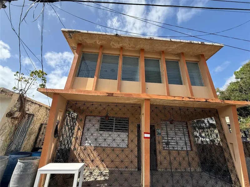 68 Calle Enrique Gonzalez Guayama Pueblo, PR