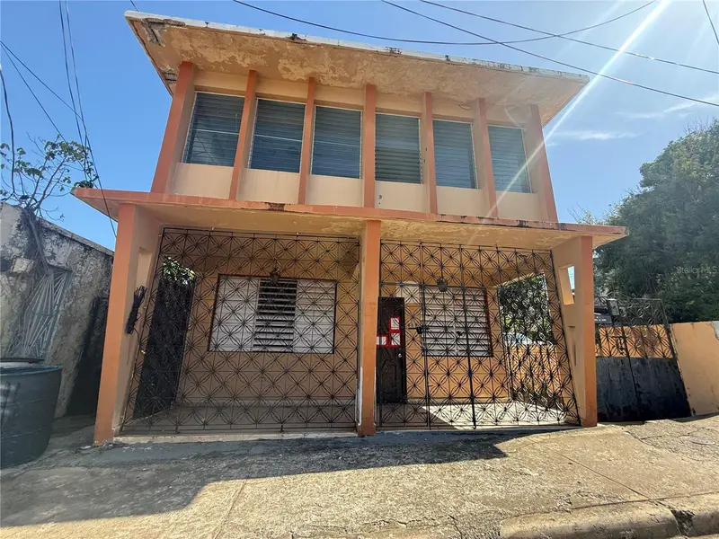 68 Calle Enrique Gonzalez Guayama Pueblo, PR