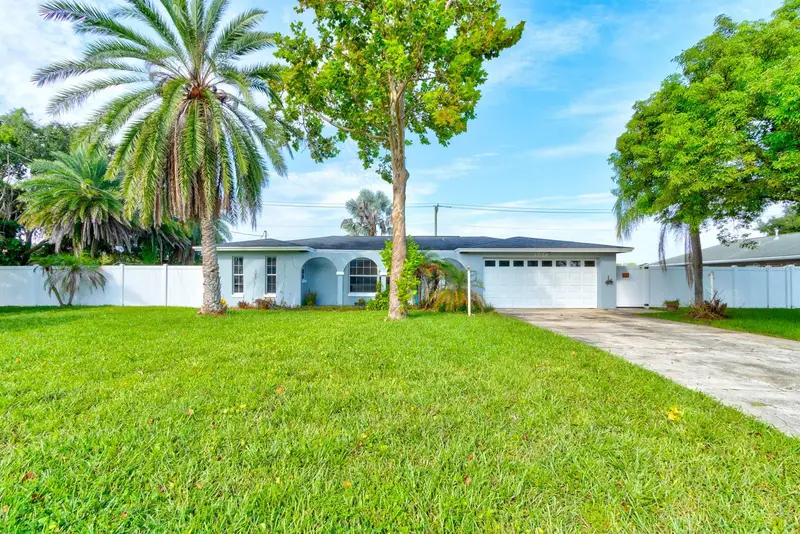 1026 Lake Ave, FL