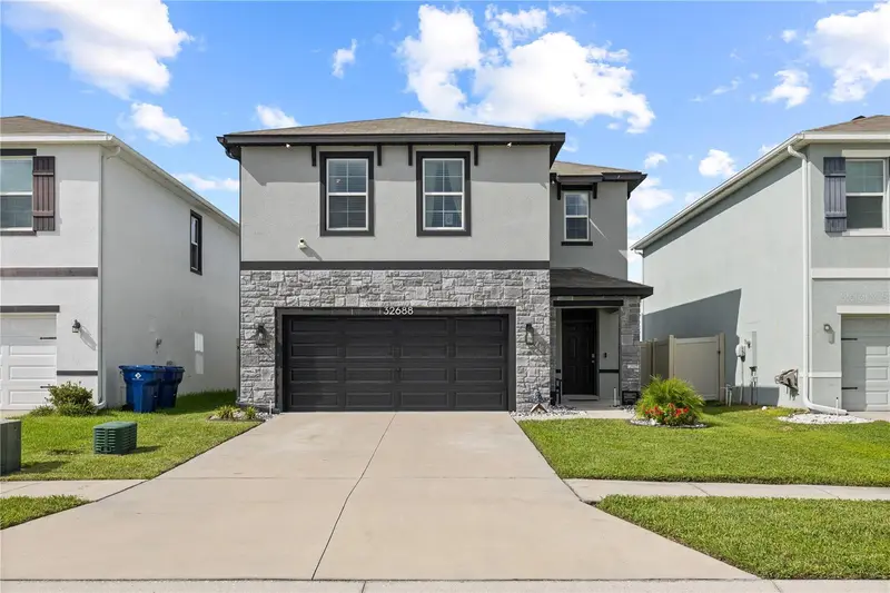 32688 Canyonlands Dr, FL