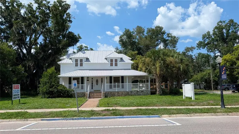 502 W Main St, FL