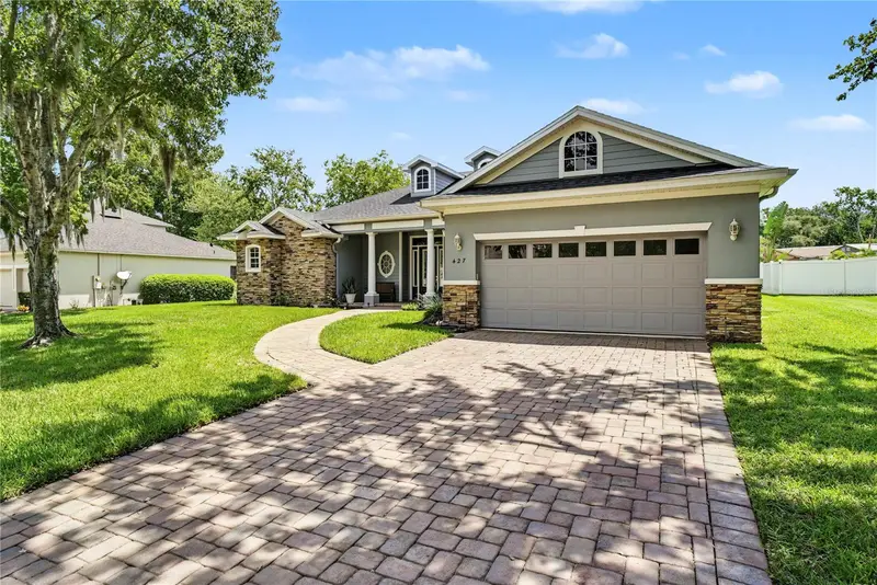 427 Tierra Verde Ln, FL