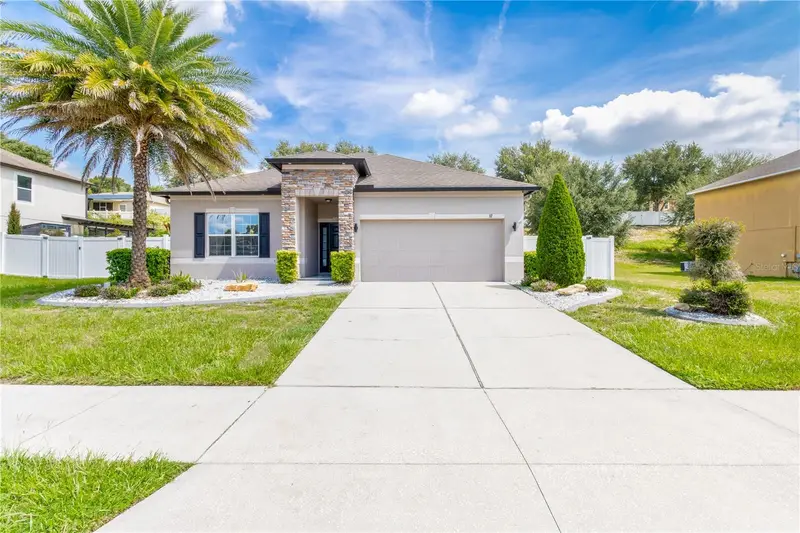 117 Colonial Pine Ln, FL