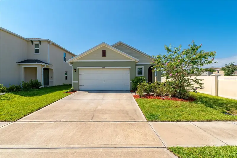 2057 Twin Flower Ln, FL