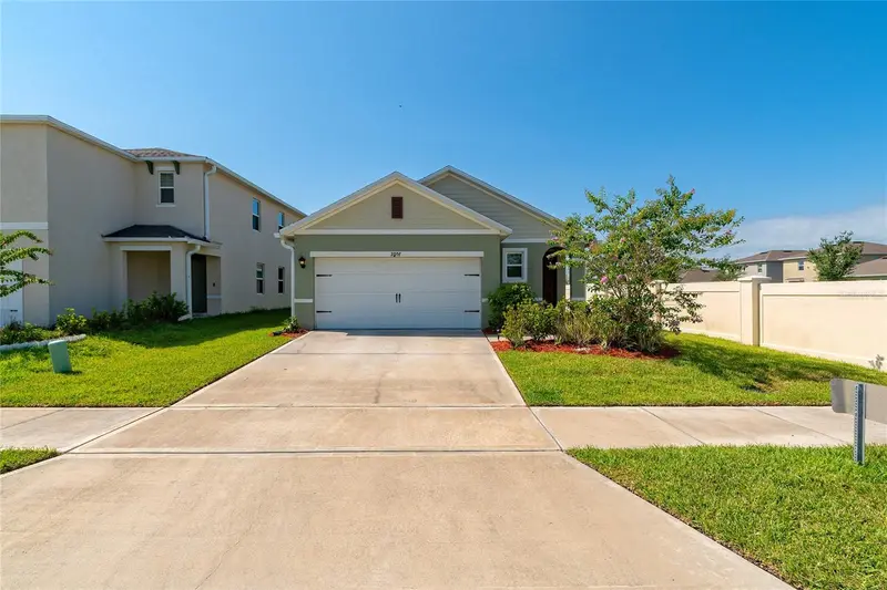 2057 Twin Flower Ln, FL
