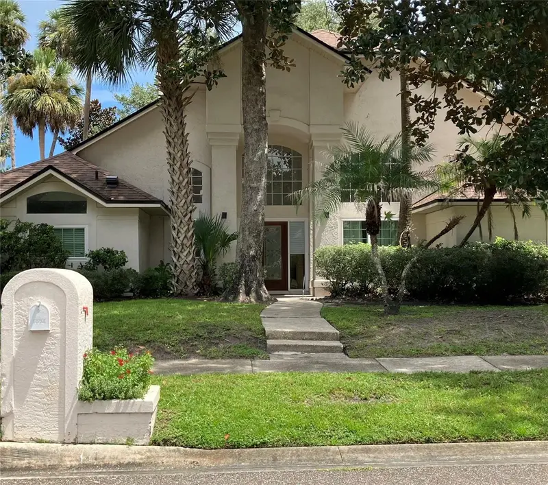 1924 Ayrshier Pl, FL