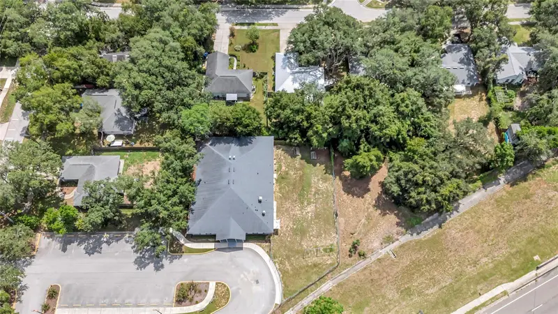 105 E Baker St, FL