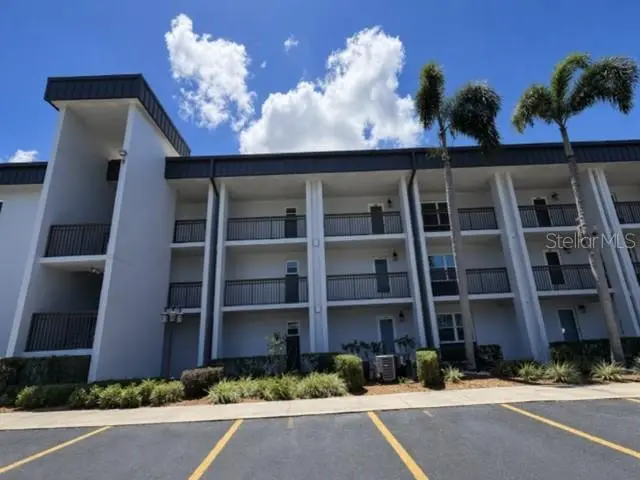 1740 Pine Valley Dr #205, FL