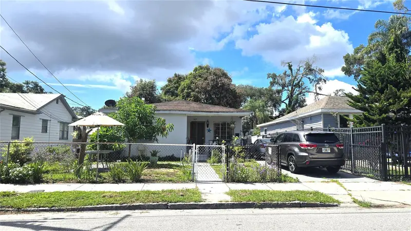 1205 E 26th Ave, FL