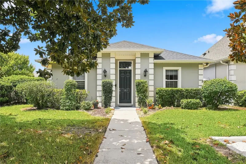 746 Country Ln, FL