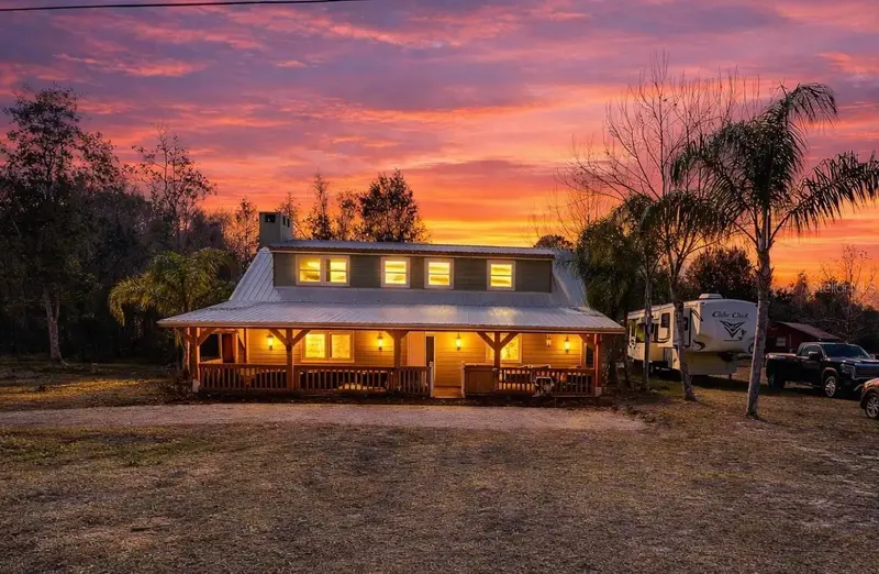 445 S State Road 415, FL