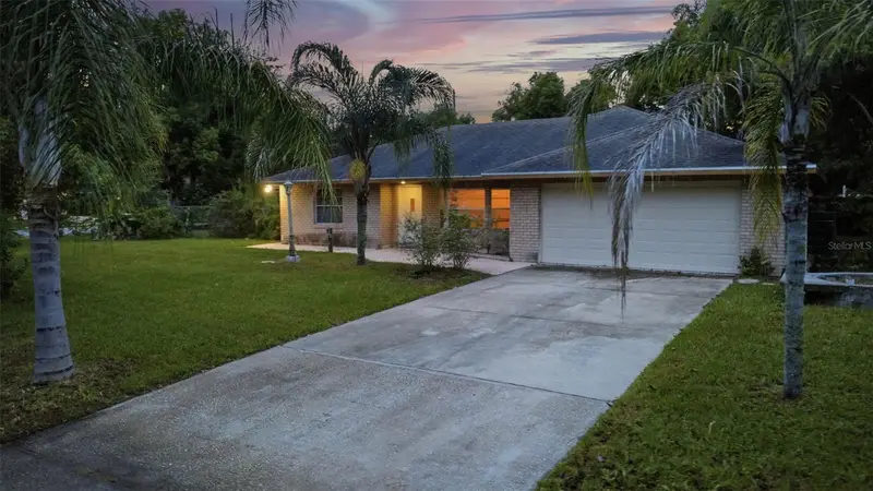 1098 E De Carlo Dr, FL