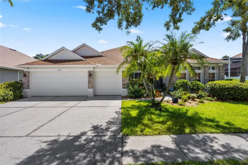 Waterford Lakes pending