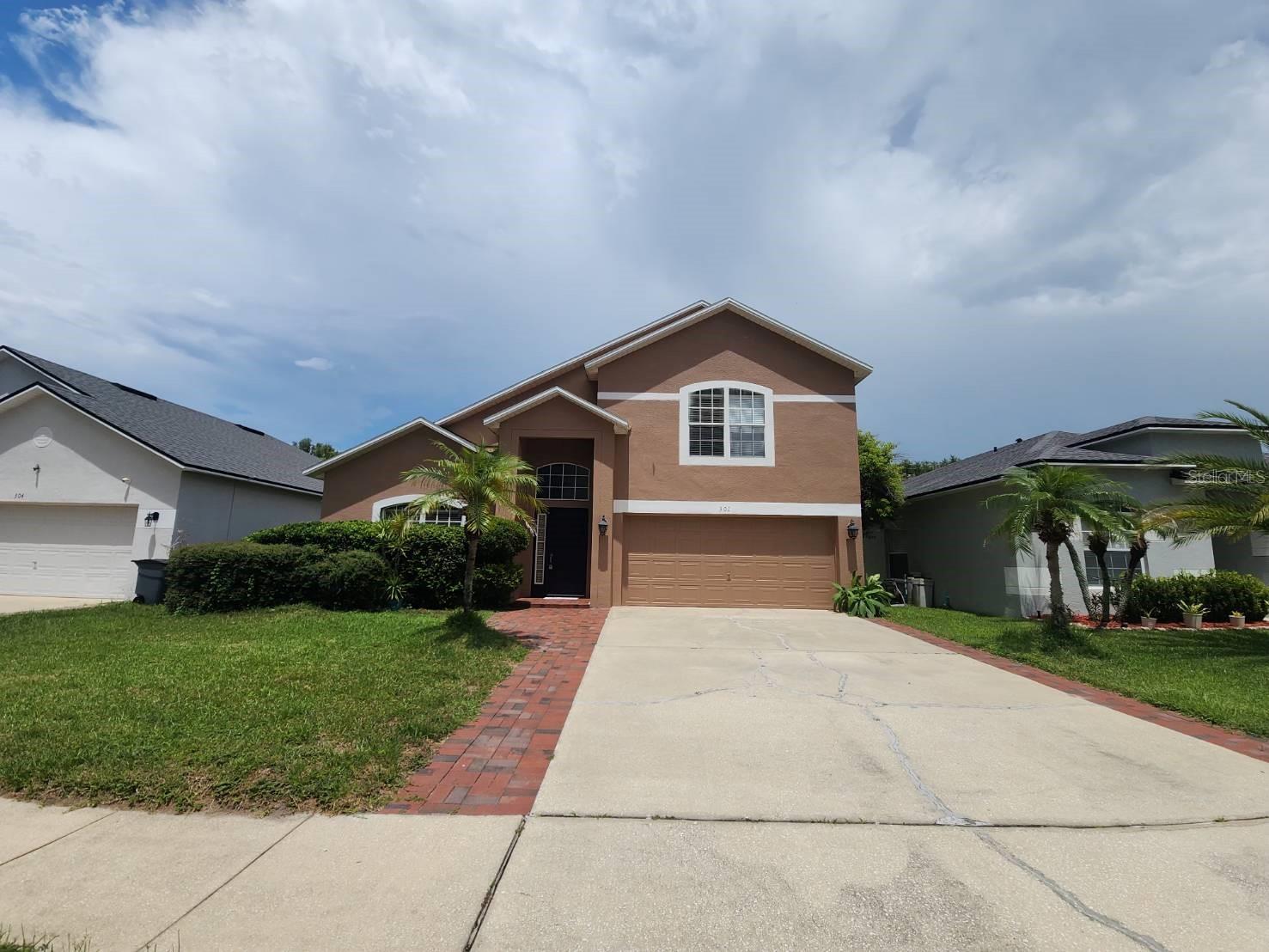 302 Clydesdale Cir, FL