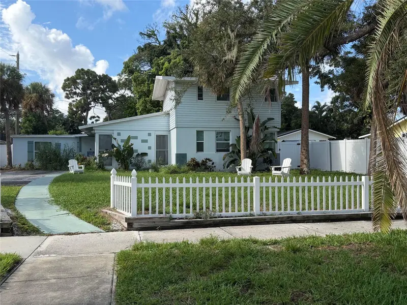 415 Venetian Dr, FL