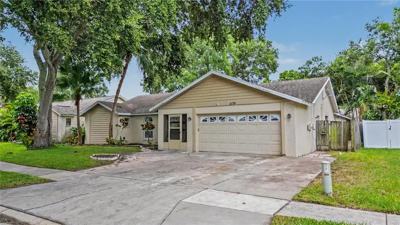 2179 Cypress Point Dr N, FL