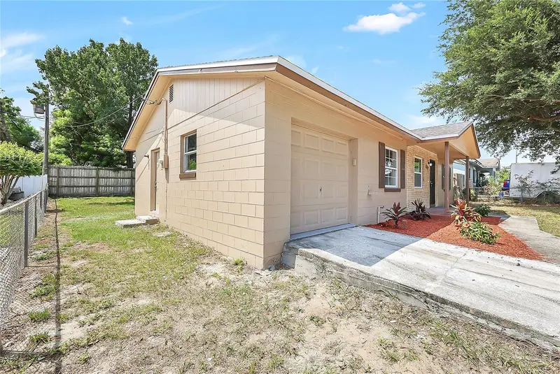 5956 W Amelia St, FL