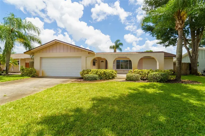 2419 Timbercrest Cir W, FL