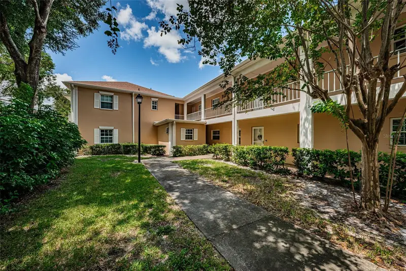 8300 Bardmoor Blvd #103, FL