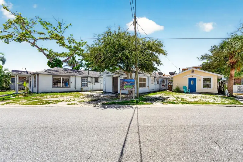 249 Boca Ciega Dr, FL