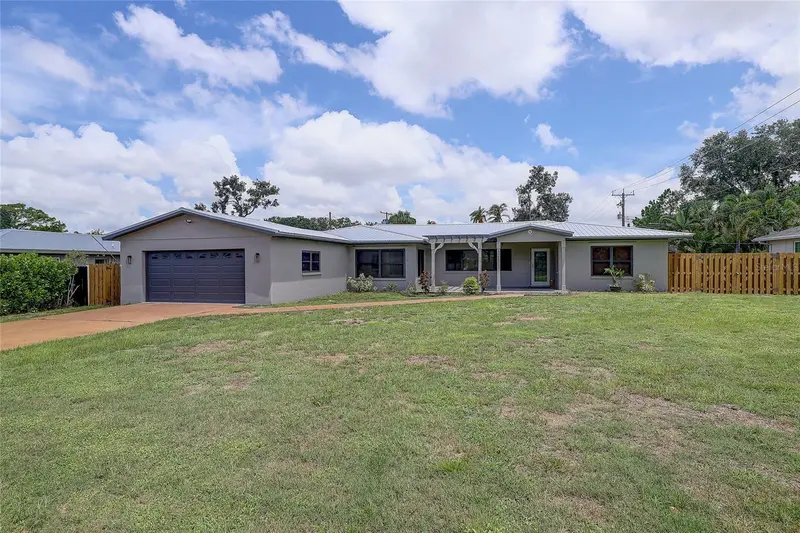 323 Suwanee Ave, FL
