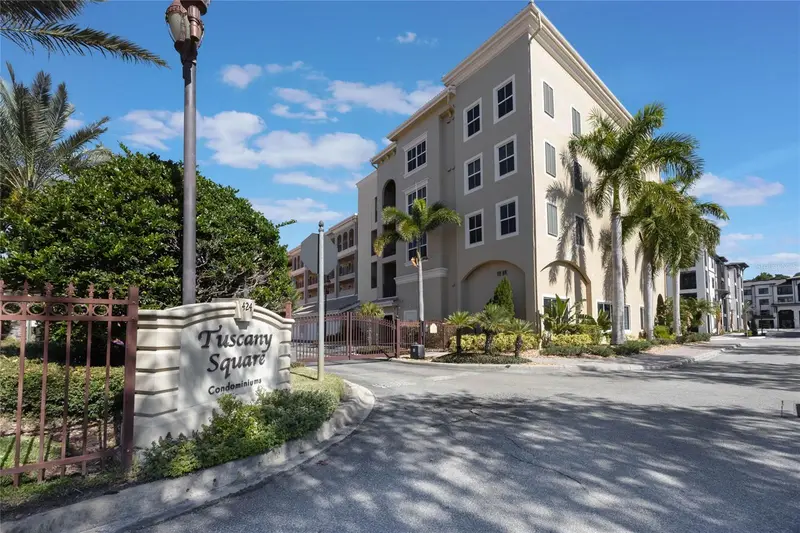 424 Luna Bella Ln #332, FL