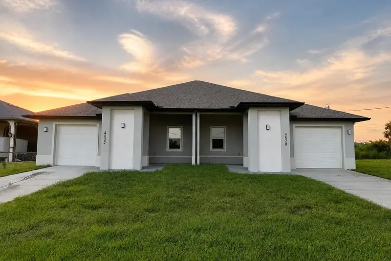 4816/4818 24th St Sw, FL