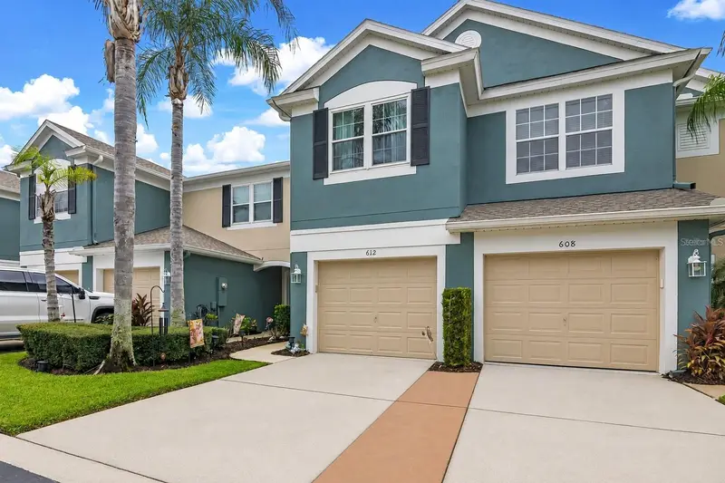 612 Shropshire Loop, FL