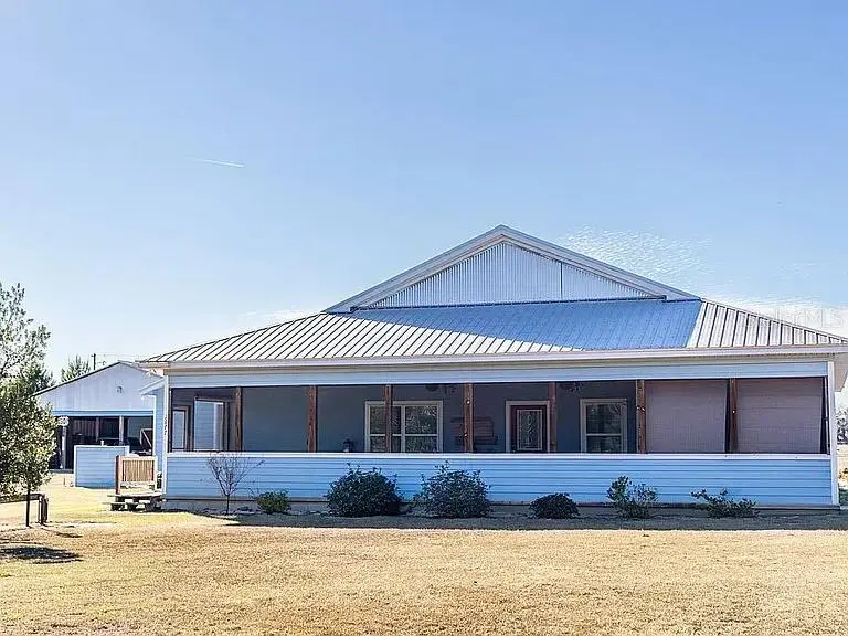 1677 W Highway 316, FL