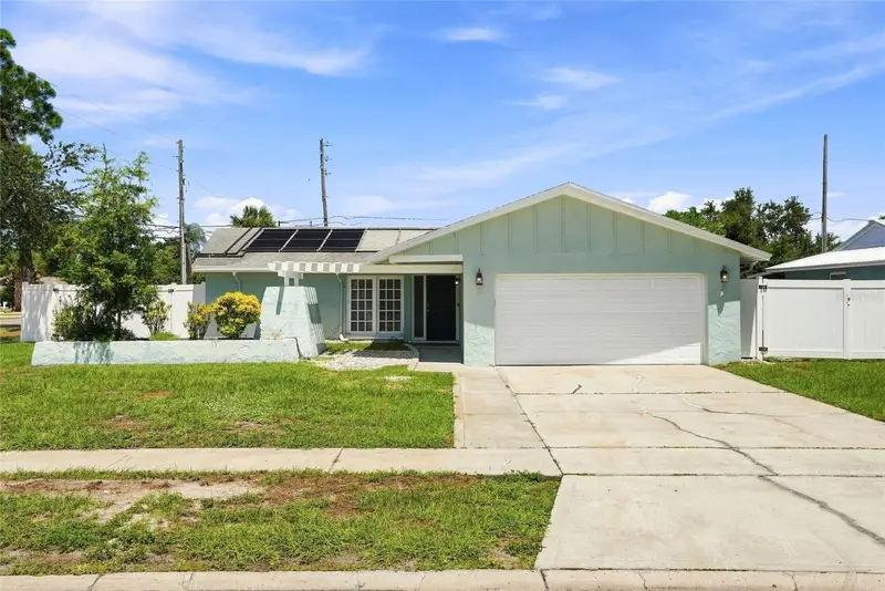 13691 Serena Dr, FL