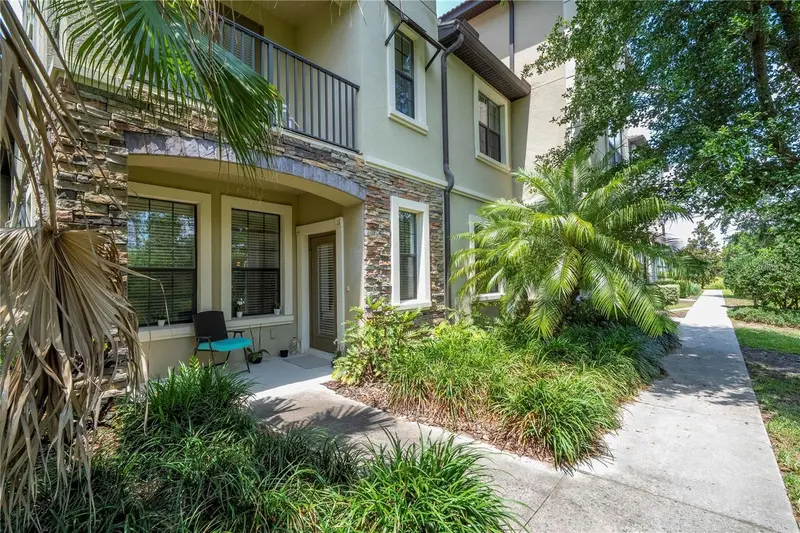 1327 Shinnecock Hills Dr, FL