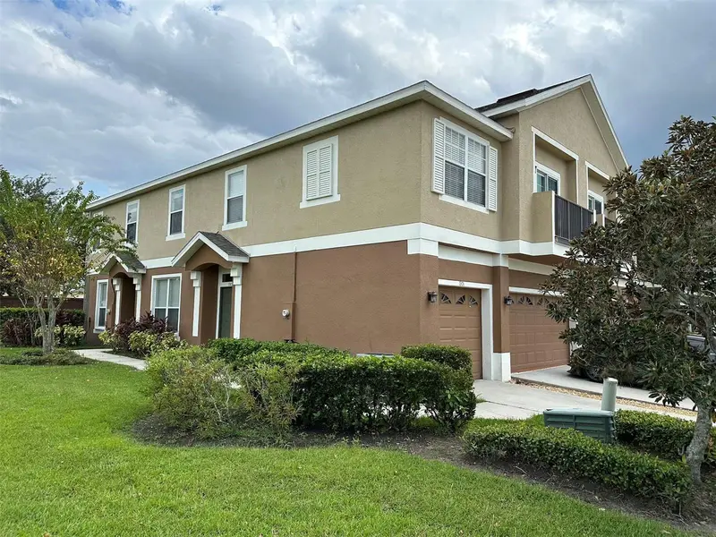 1903 Estancia Cir #1903, FL