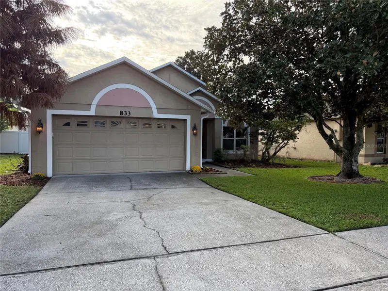 833 Delfino Pl, FL