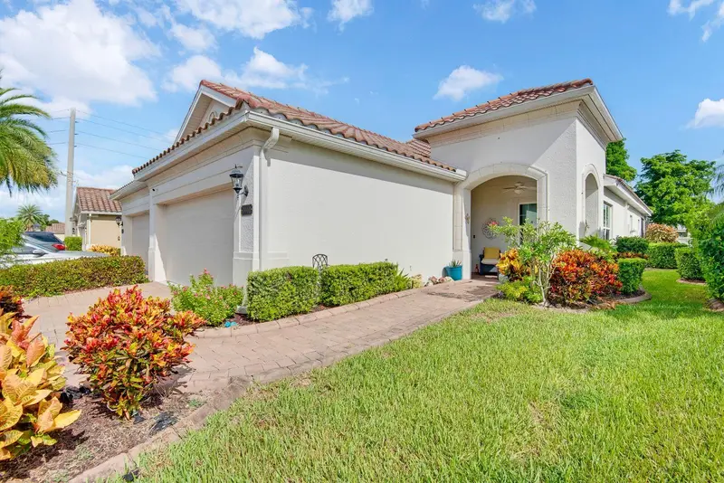 7010 Playa Bella Dr, FL