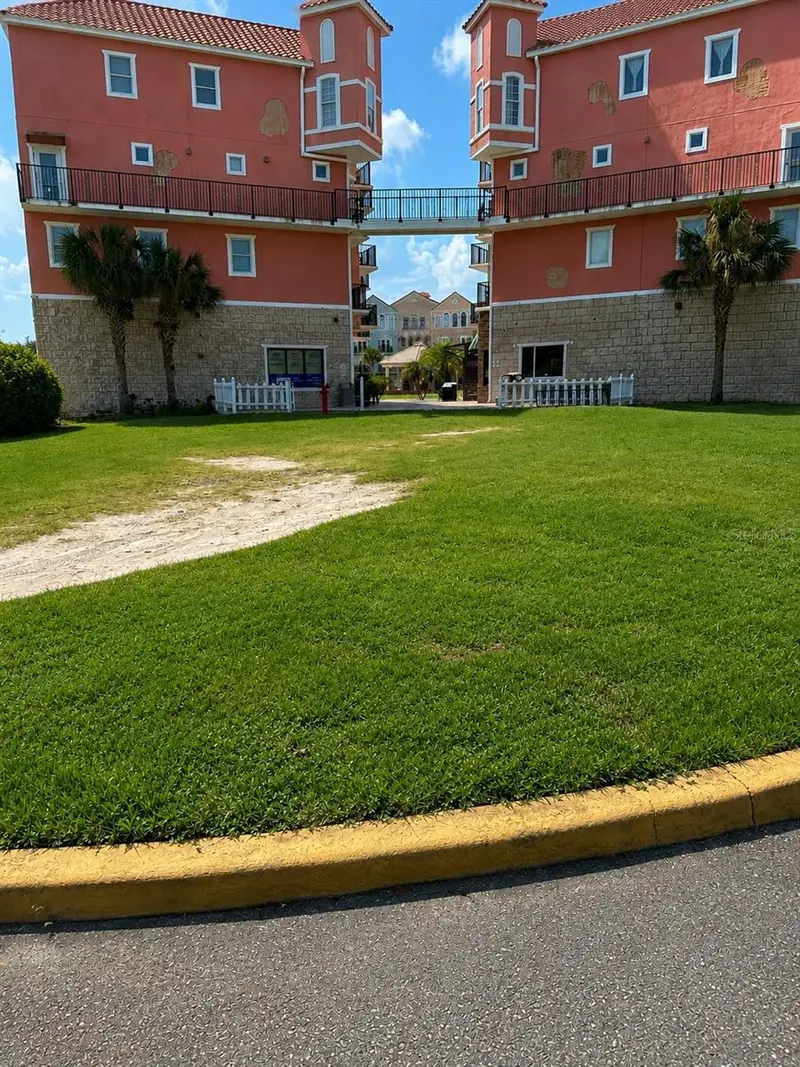 101 Palm Harbor Pkwy, FL
